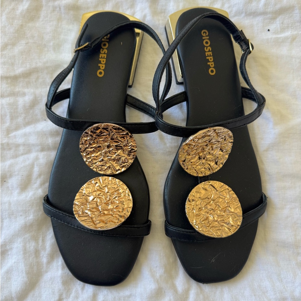 Gioseppo Black Leather Sandals Gold Statement Hardware Ankle Strap
